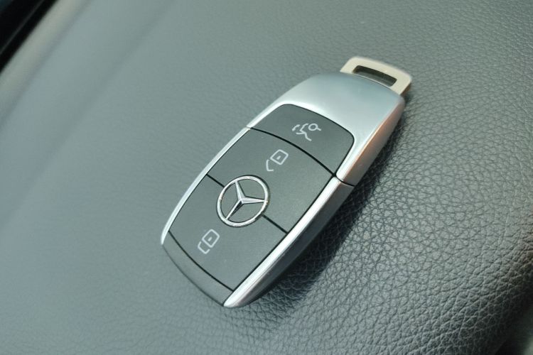 Mercedes-Benz C Class (Imported) 2021 car image #9