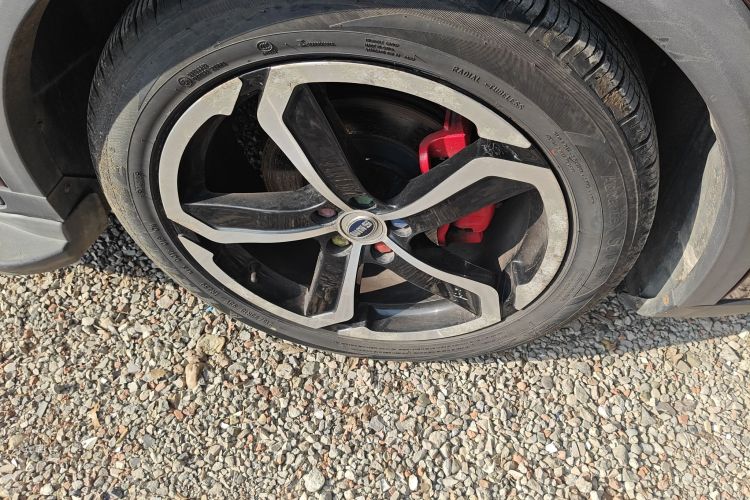 SWM X7 2017 صورة سيارة #9