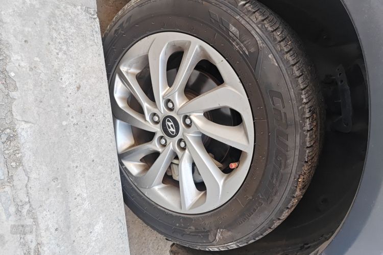 Hyundai Tucson 2017 car image #9