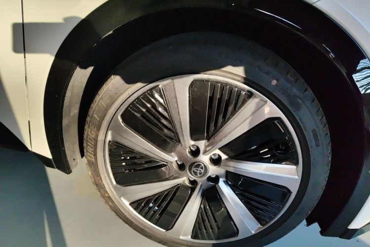 Toyota bZ5 2025 #9 Toyota bZ5 2025 car image #9