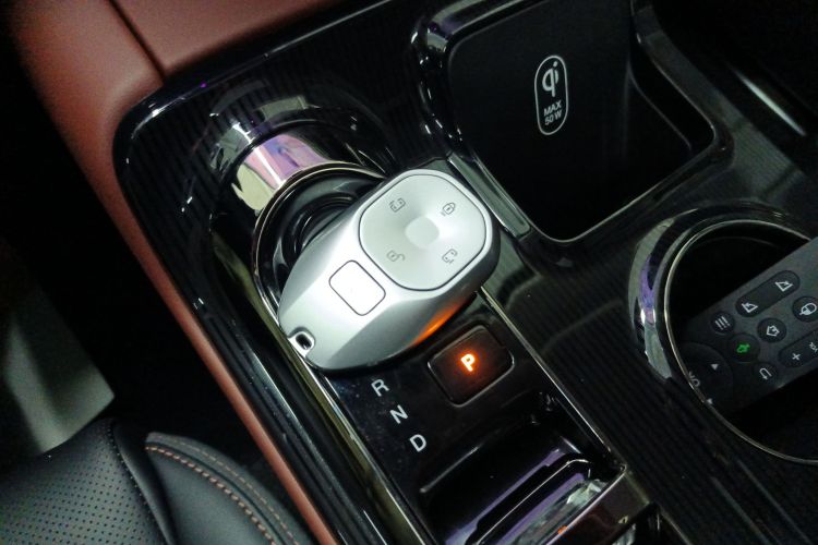 GAC Trumpchi E8 New Energy 2024 car image #9