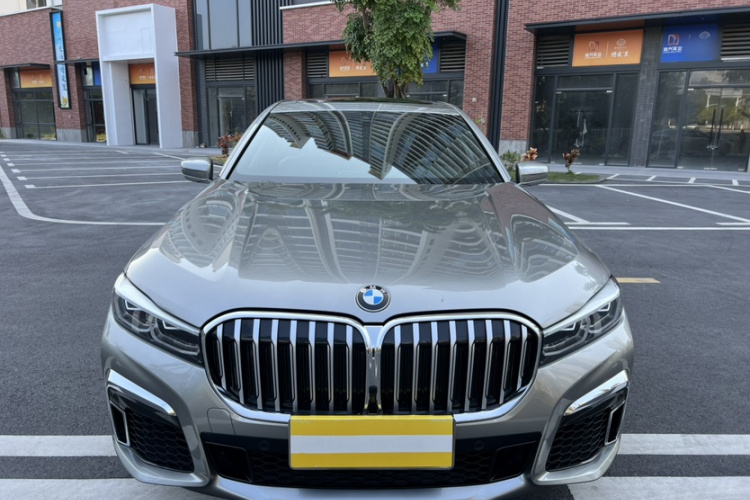 BMW 7 Series 2020 immagine di auto #9