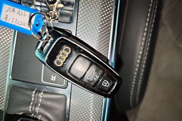 Audi A6L New Energy 2021 car image #9