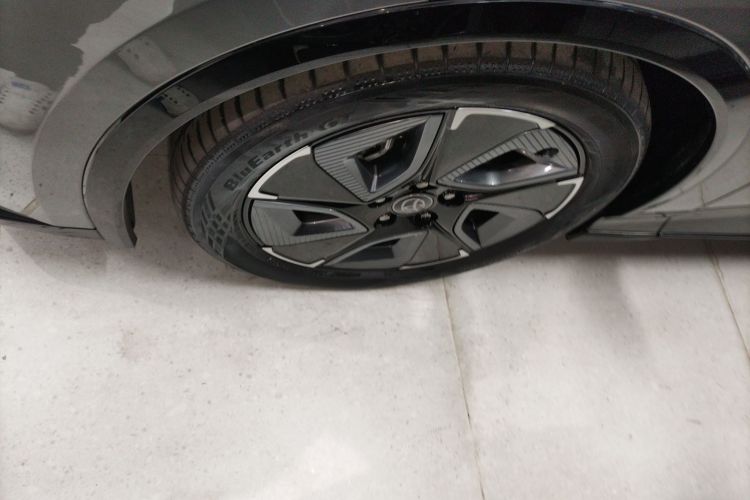 Toyota bZ3 2023 صورة سيارة #9