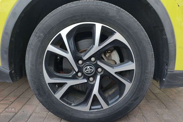 Toyota C-HR 2018 car image #9