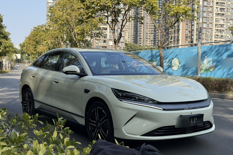 BYD Qin L 2025 car image #9