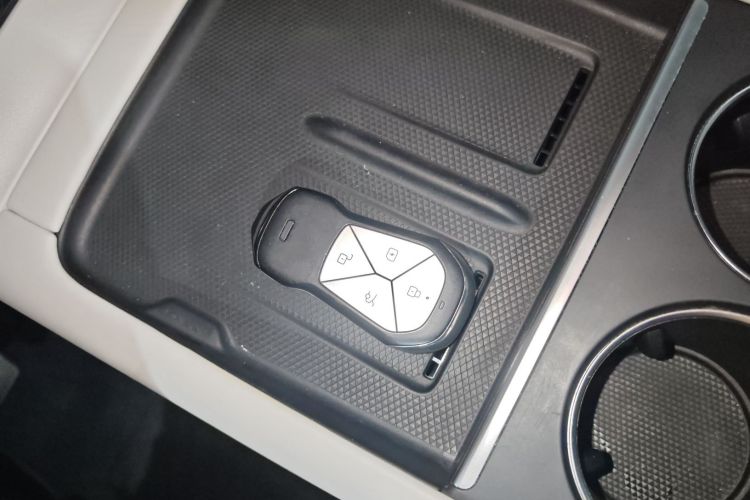 Xpeng G6 2023 immagine di auto #9