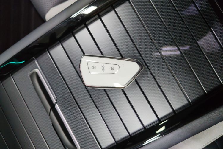 Volkswagen ID.7 Vizzion 2024 car image #9