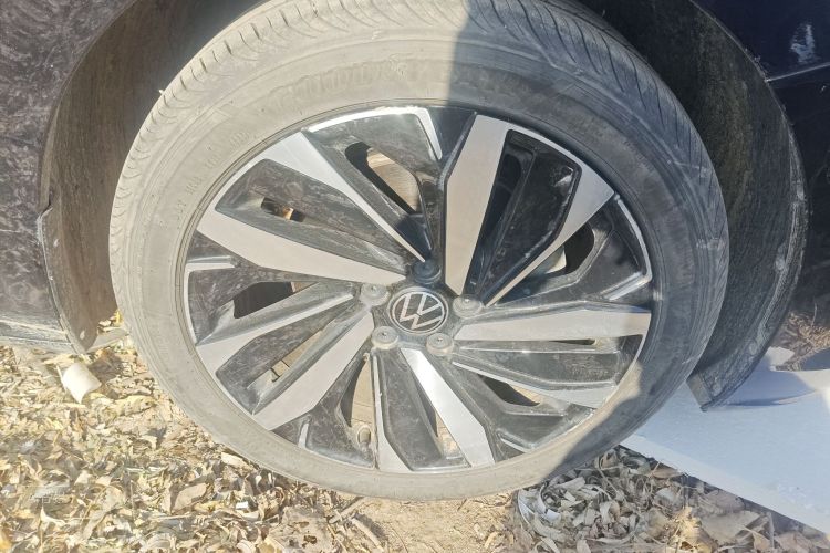 Volkswagen Passat 2022 car image #9