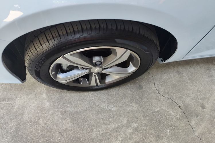 GEELY Emgrand L HiP 2025 car image #9