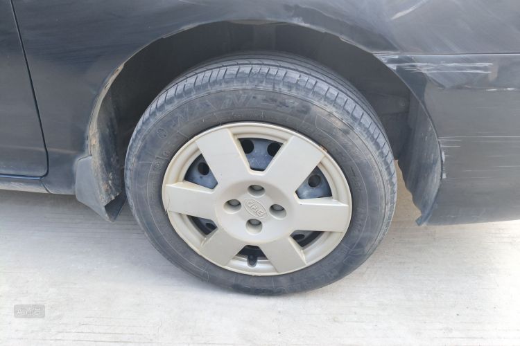 BYD F3 2018 car image #9