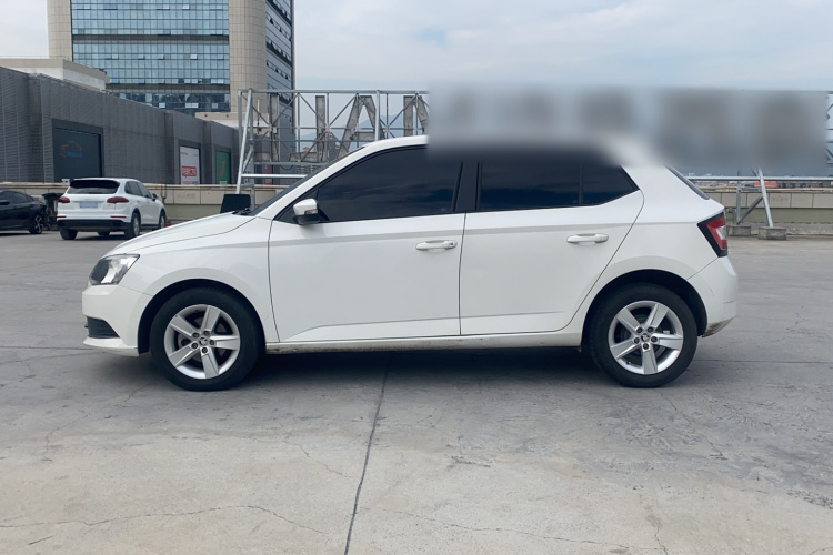 Skoda Fabia 2019 car image #9