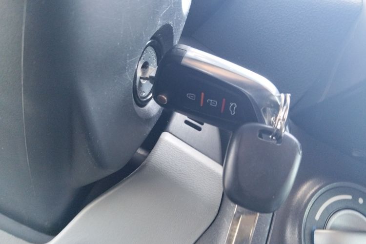 Suzuki Alto 2016 car image #9