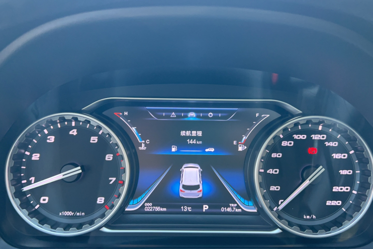 Forthing JOYEAR X5 2019 car image #9