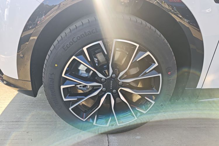 Zeekr 7X 2025 car image #9