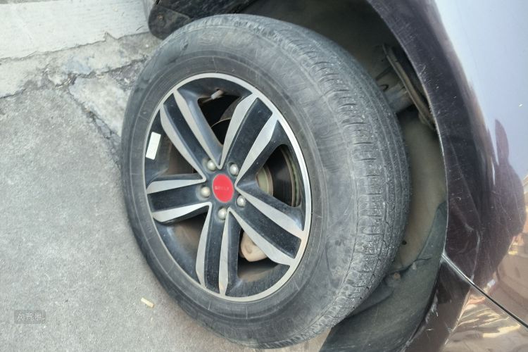 GEELY GX7 2015 immagine di auto #9