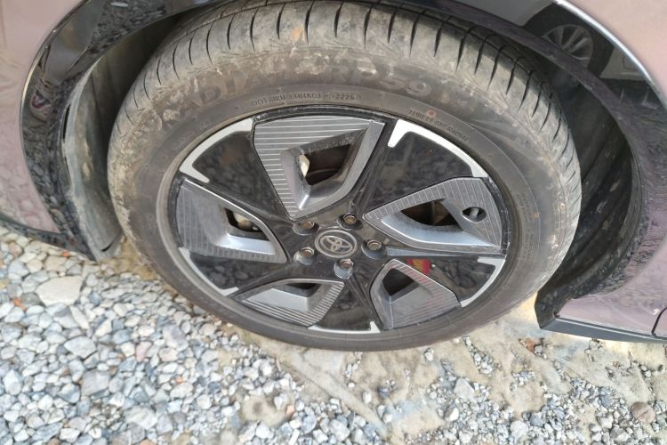 Toyota bZ3 2023 immagine di auto #9