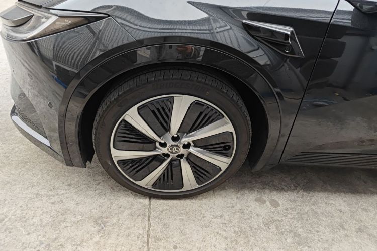 Toyota bZ5 2025 #9 Toyota bZ5 2025 car image #9