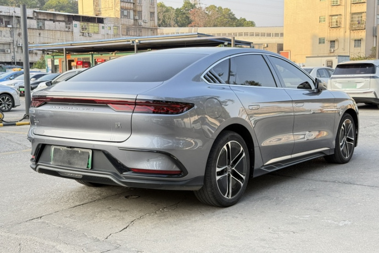 BYD Han 2023 immagine di auto #9