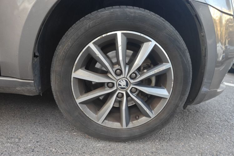 Skoda Octavia 2016 car image #9