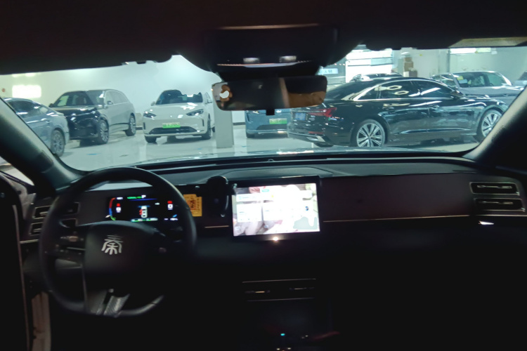 BYD Qin L 2024 #9 BYD Qin L 2024 car image #9