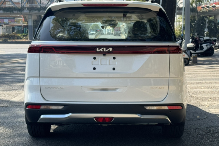 Kia Carnival 2025 immagine di auto #9