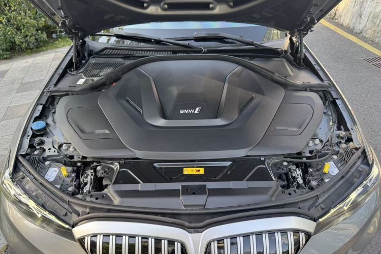 BMW i3 2022 #9 BMW i3 2022 car image #9