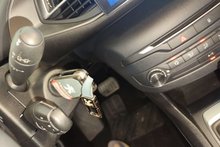 标致 标致308S 2015 汽车图片 #9