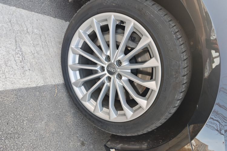 Audi A8 2018 #9 Audi A8 2018 car image #9