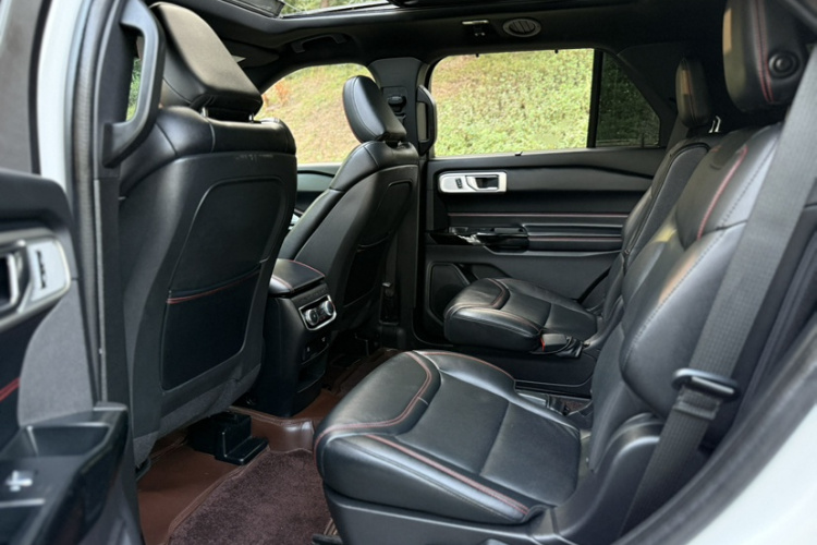 Ford Explorer 2020 car image #9