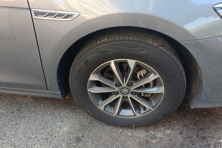 BYD Qin Plus 2024 immagine di auto #9