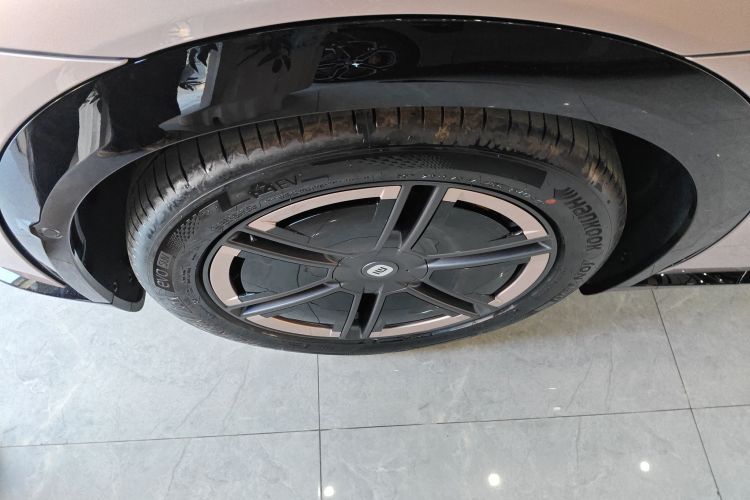 小米汽车 小米YU7 2025 汽车图片 #9