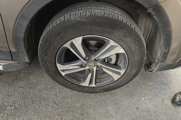 Toyota RAV4 2016 car image #9