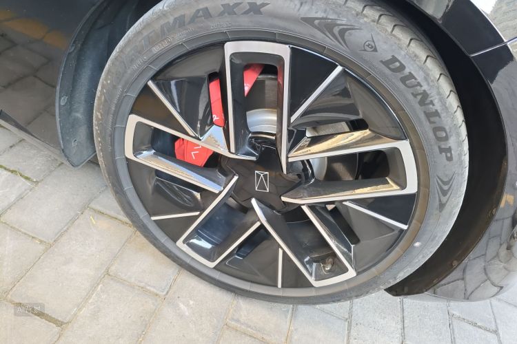 阿维塔 阿维塔12 2024 汽车图片 #9