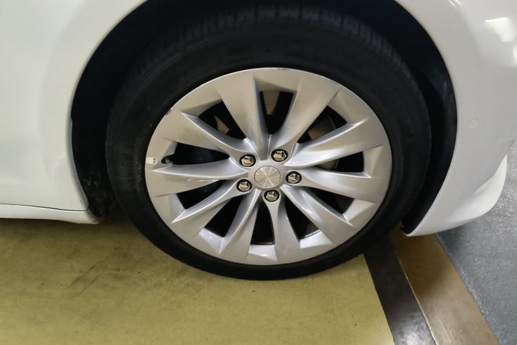 Tesla Model S 2020 car image #9