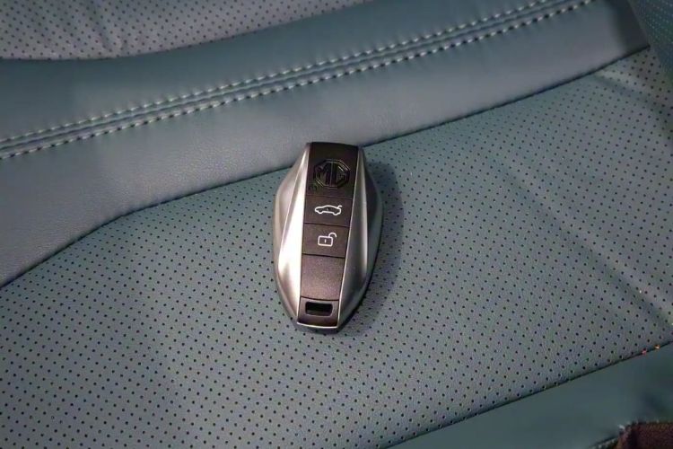 MG 7 2023 car image #9