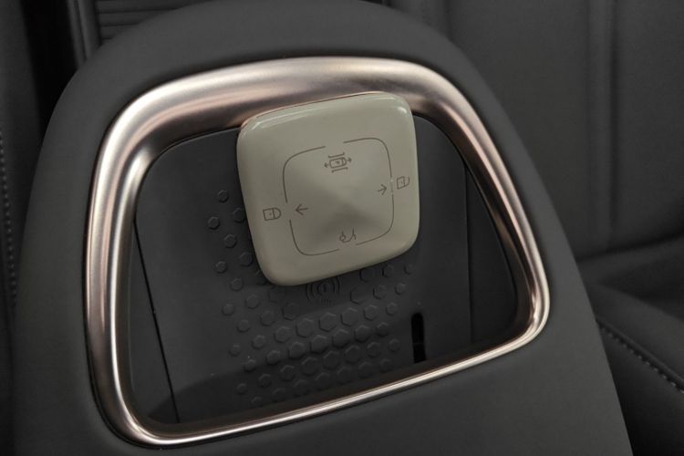 极氪 极氪X 2023 汽车图片 #9