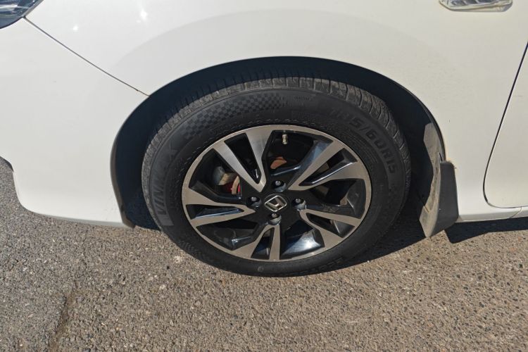 Honda Greiz 2017 صورة سيارة #9