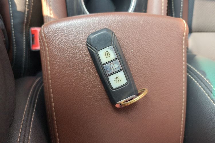 SWM X7 2018 imagen de coche #9