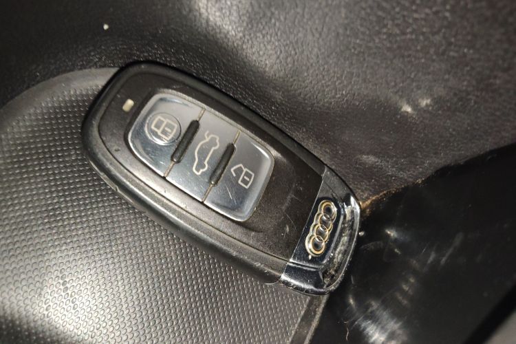 Audi A4 (Imported) 2016 #9 Audi A4 (Imported) 2016 car image #9