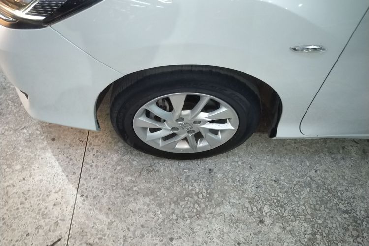 Honda Greiz 2018 изображение автомобиля #9