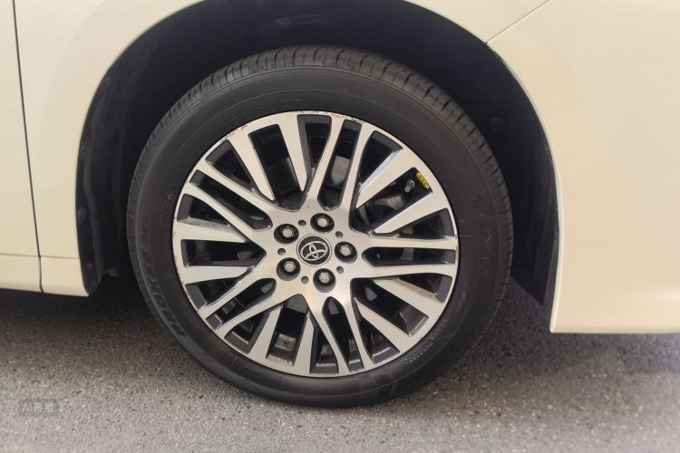 Toyota Alphard 2018 #9 Toyota Alphard 2018 car image #9