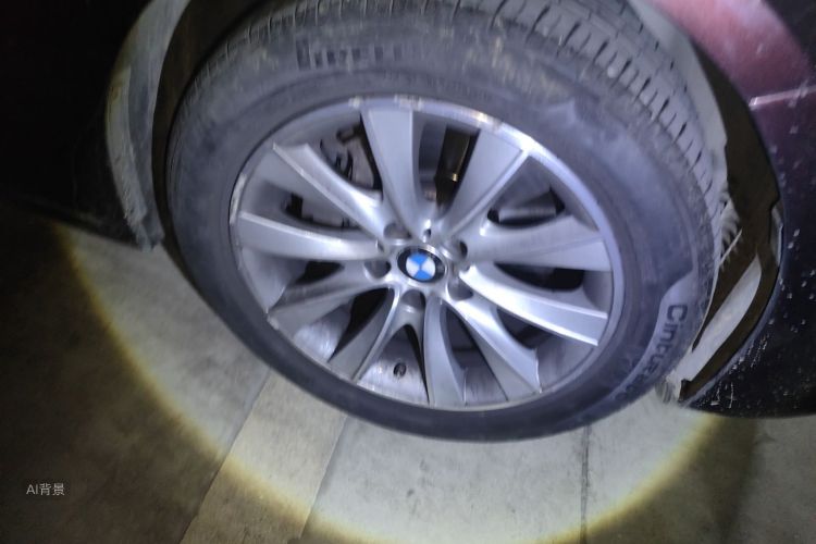 BMW 5 Series GT 2016 immagine di auto #9