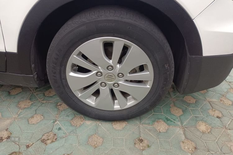 Suzuki S-Cross 2014 صورة سيارة #9