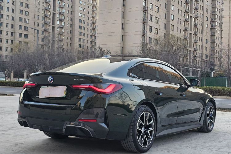 BMW i4 2022 #9 BMW i4 2022 car image #9