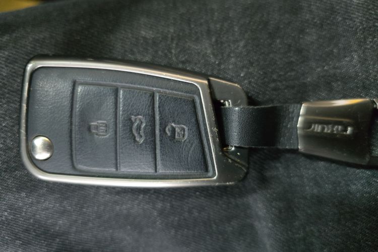 Volkswagen Tharu 2020 car image #9