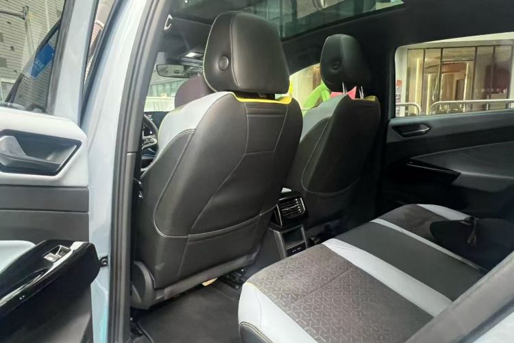 Volkswagen ID.4 X 2022 #9 Volkswagen ID.4 X 2022 صورة سيارة #9