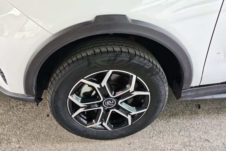 BYD Yuan Pro 2023 immagine di auto #9