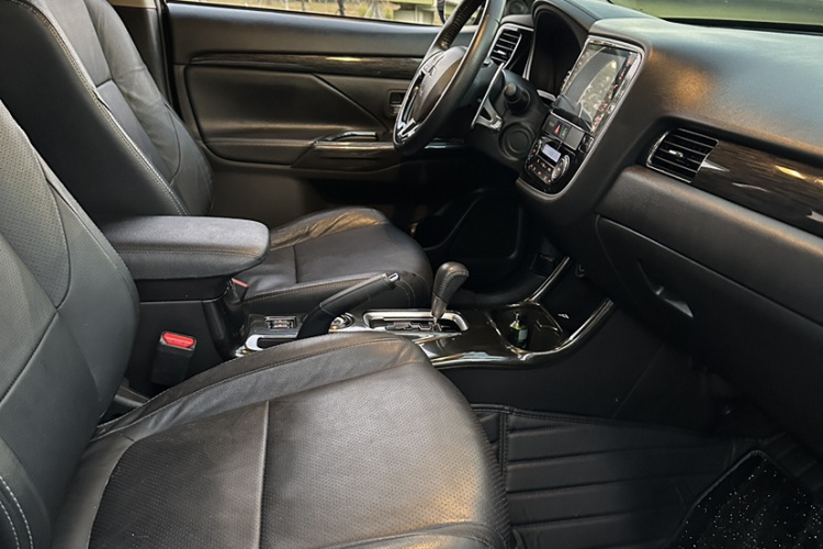 劳斯莱斯 欧蓝德 2017 汽车图片 #9