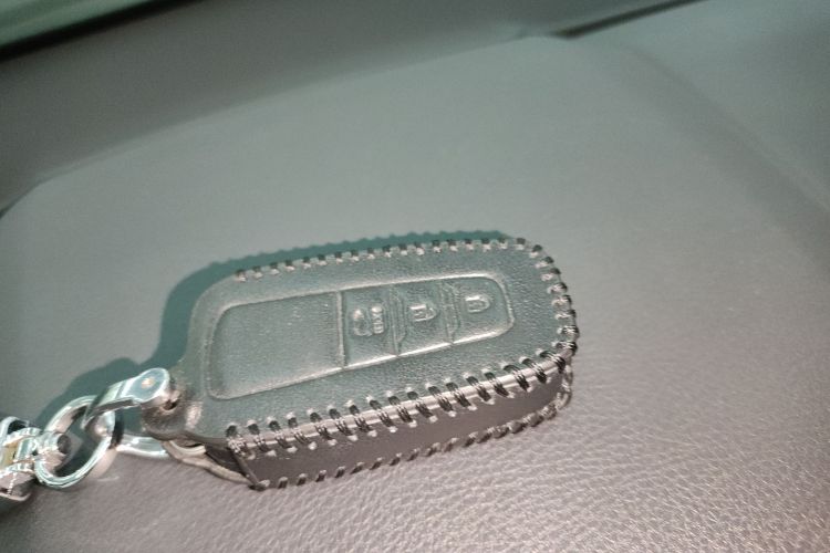 Toyota Avalon 2021 car image #9